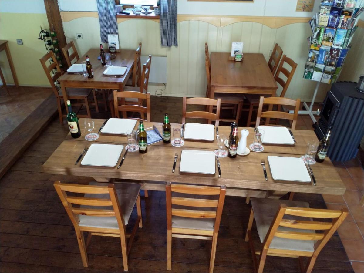 Camping & Guest House Pliskovice Mirovice Luaran gambar